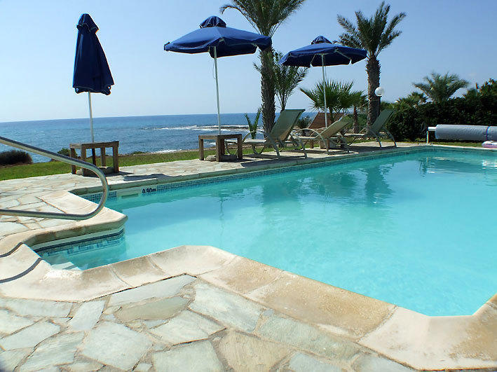 Kymmates Beach Front Villas Paphos Exterior foto