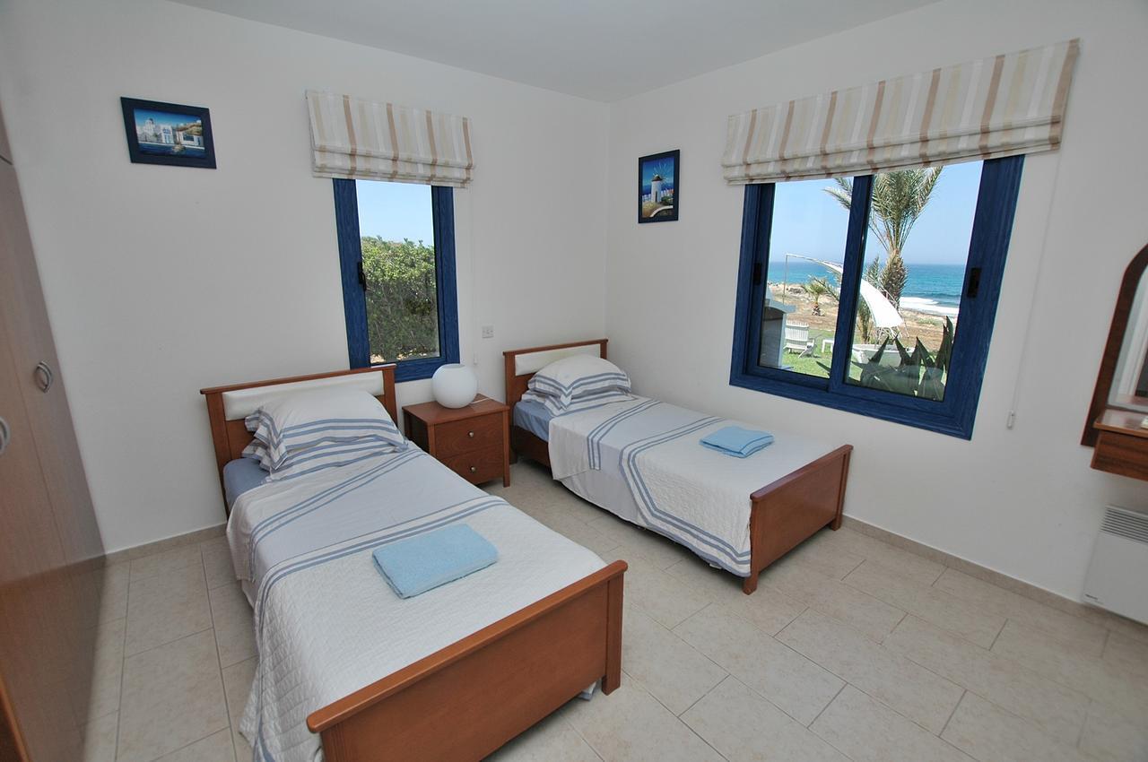 Kymmates Beach Front Villas Paphos Exterior foto